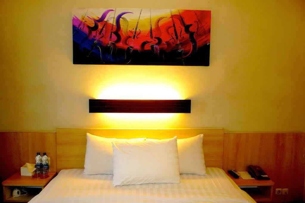 Palloma Hotel Kuta Kuta Lombok Exterior foto
